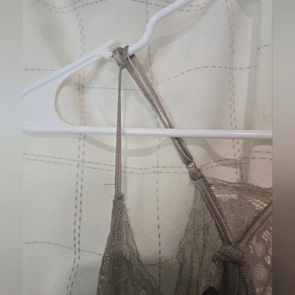 House Of Harlow Satin Effect Slip Dress - Picture 7 of 11